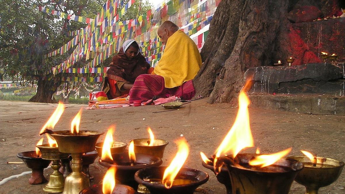 traditia care omoara persoane ce sunt obligate femeile din nepal sa faca in fiecare luna
