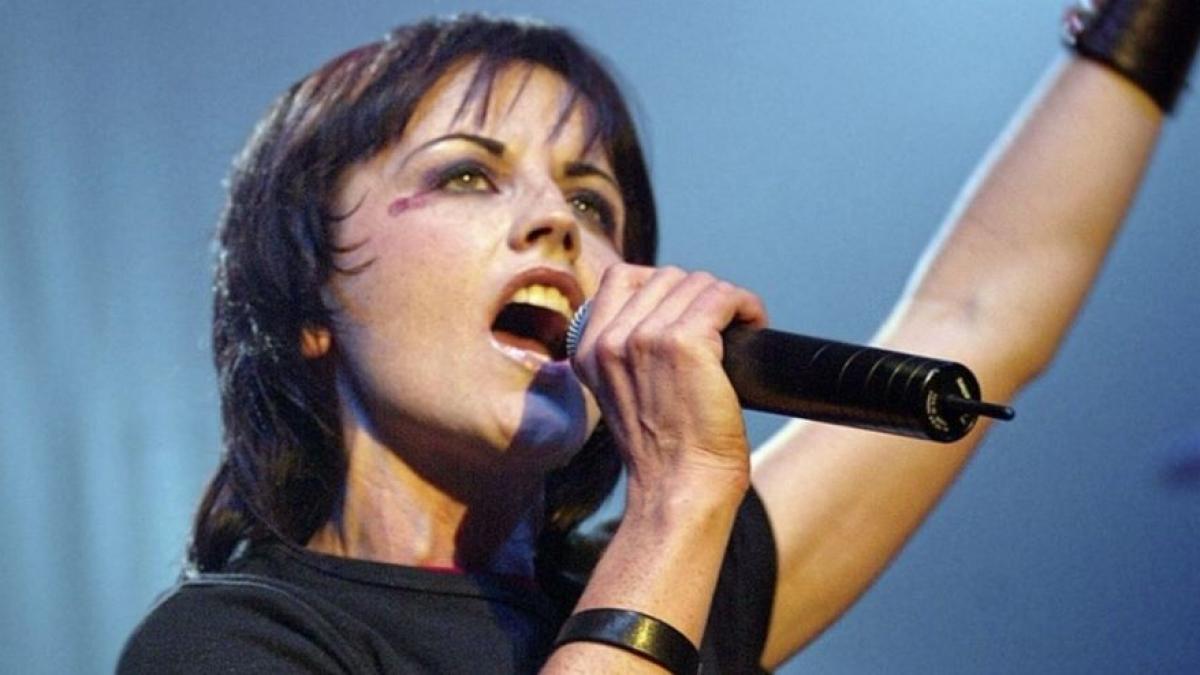 reactii dupa moartea socanta a solistei trupei the cranberries