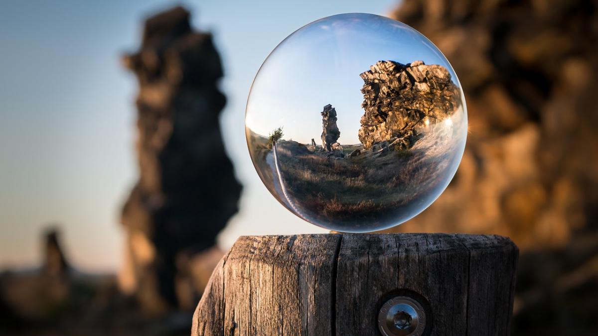 cum a ajuns sa valoreze 80 milioane de dolari o piatra gasita de un copil de 12 ani familia lui a