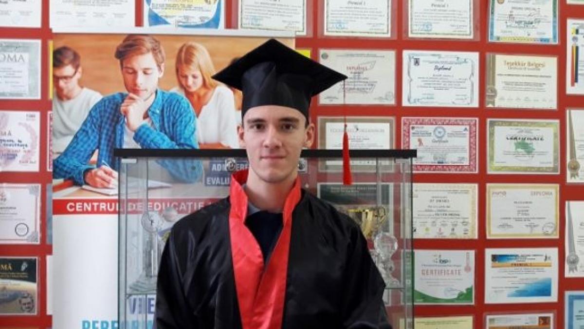 el este romanul care a fost acceptat la oxford din marea britanie una dintre cele mai bune