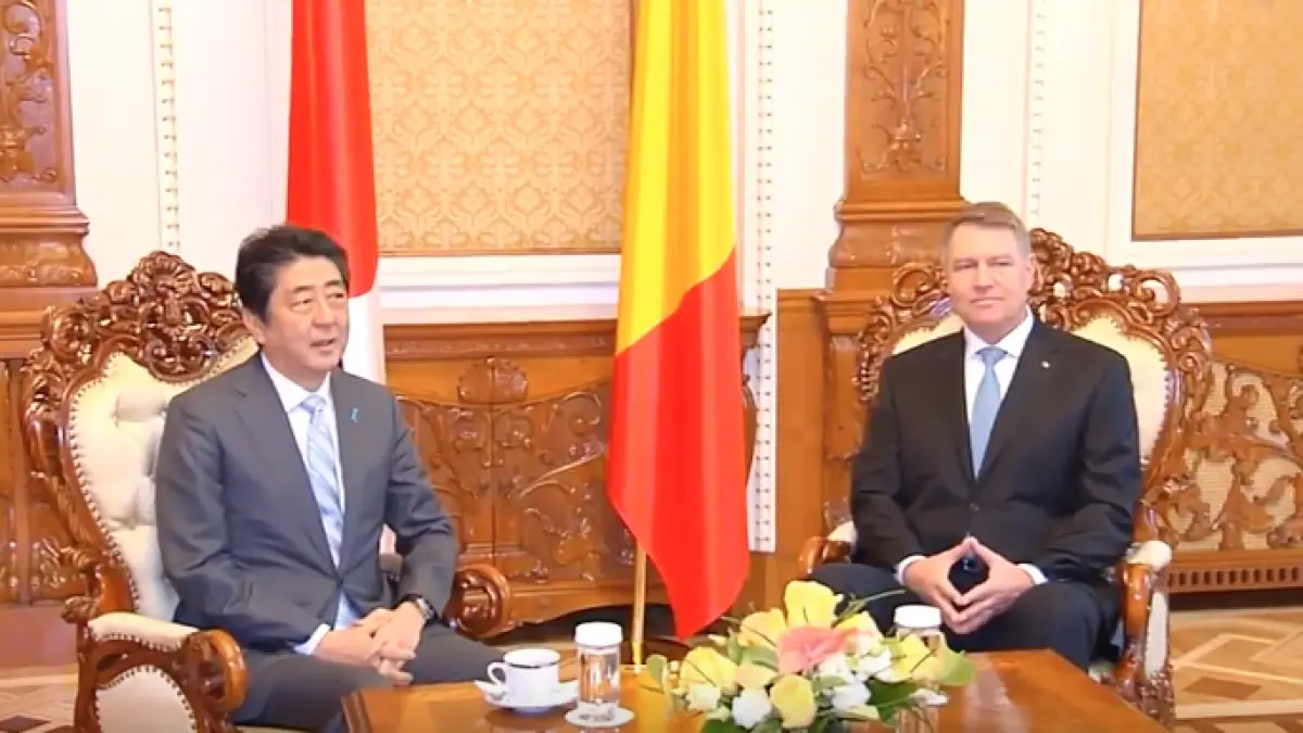 presa internationala despre vizita premierului japonez in romania este cineva acolo shinzo abe a