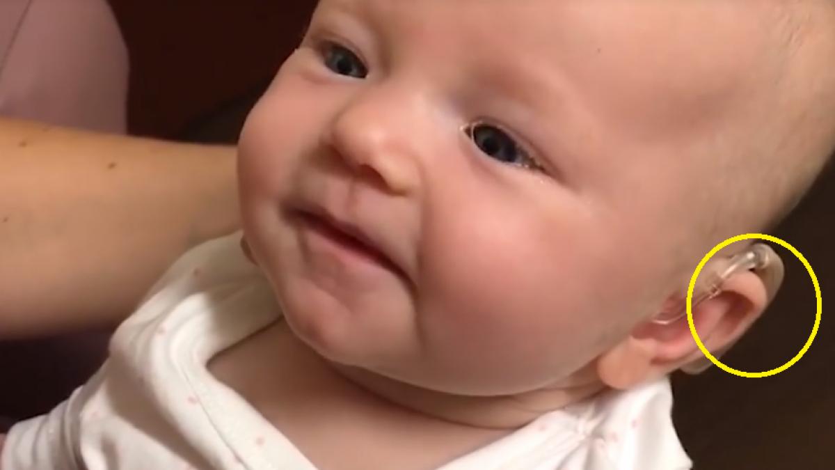 video reactia unui bebelus cand aude prima oara vocea mamei sale iti poti stapani lacrimile