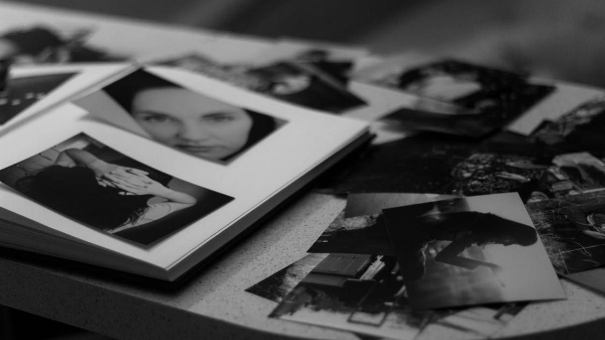 si a santajat fiul si pe fosta iubita cu fotografii compromitatoare motivul pentru care a facut