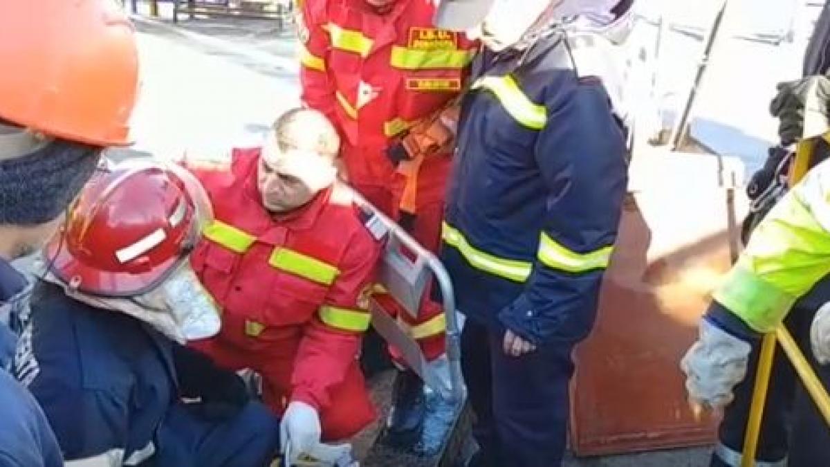 un barbat a cazut intr un put de 12 metri in constanta operatiunile de salvare sunt in desfasurare