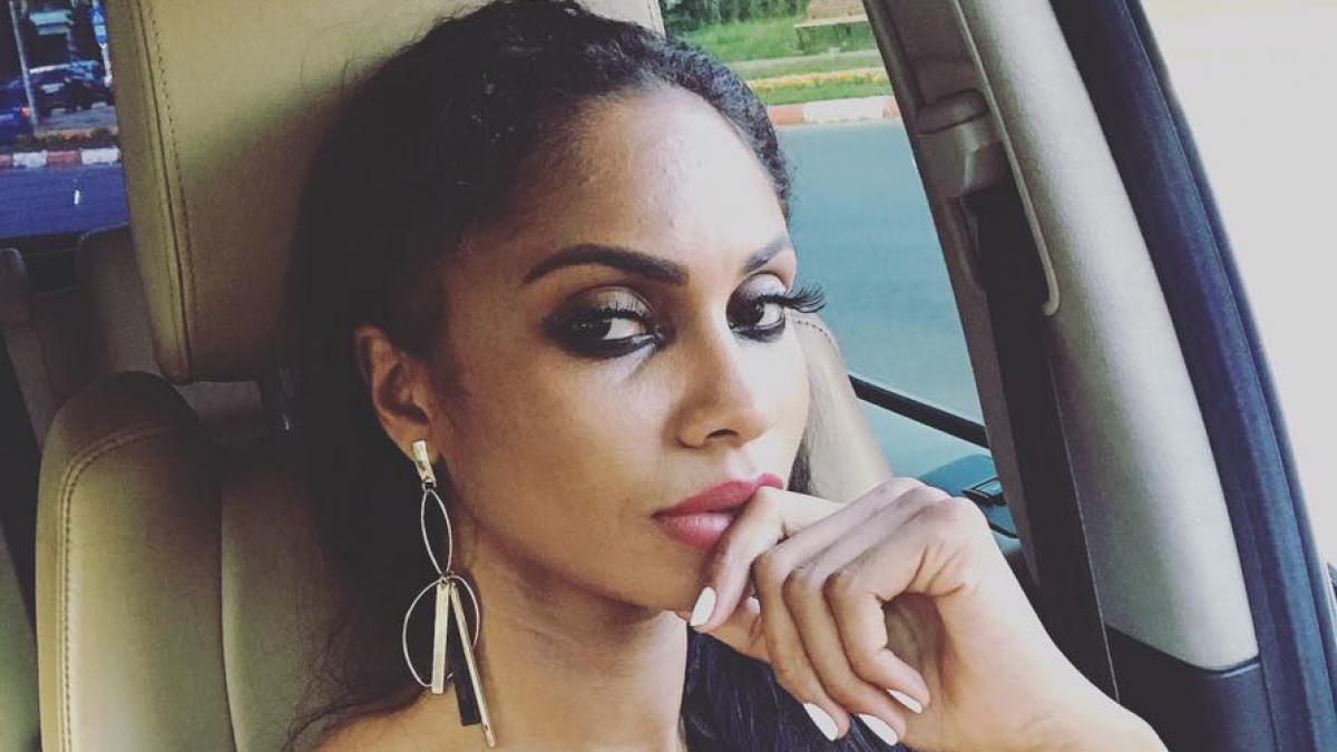 ce a patit o vedeta de la noi dupa ce a mancat gustarea din avionul companiei tarom acasa am