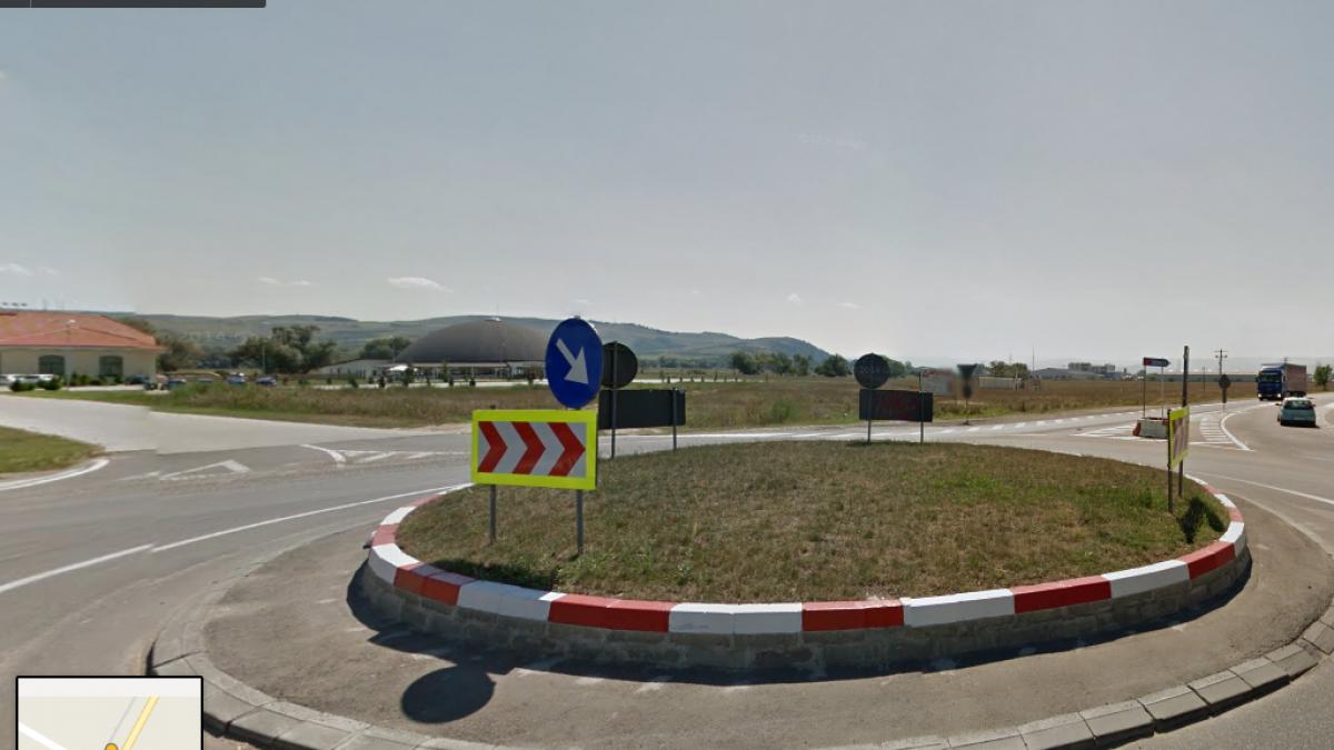 camerele google street au surprins doua prostituate la treaba intr o parcare din alba iulia ce