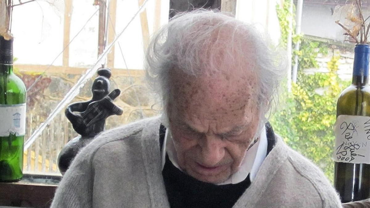 celebrul poet nicanor parra a murit la 103 ani