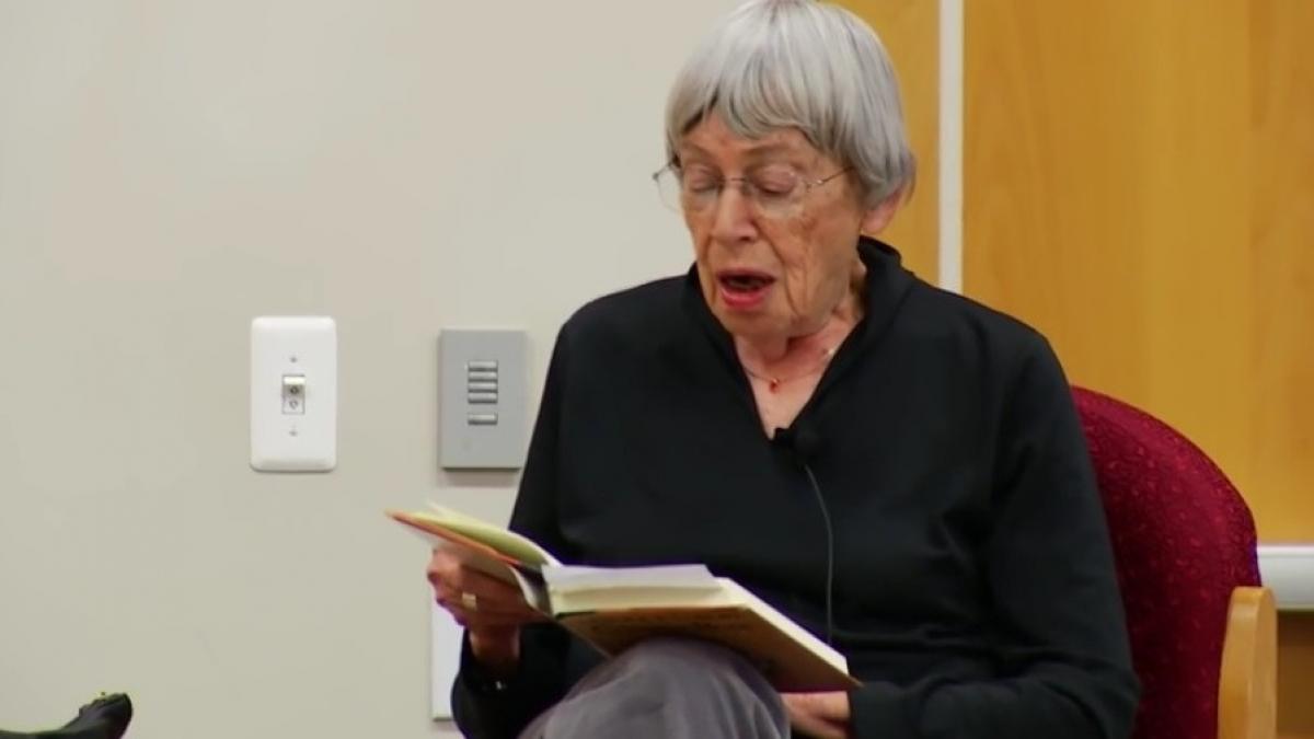 o celebra scriitoare a murit