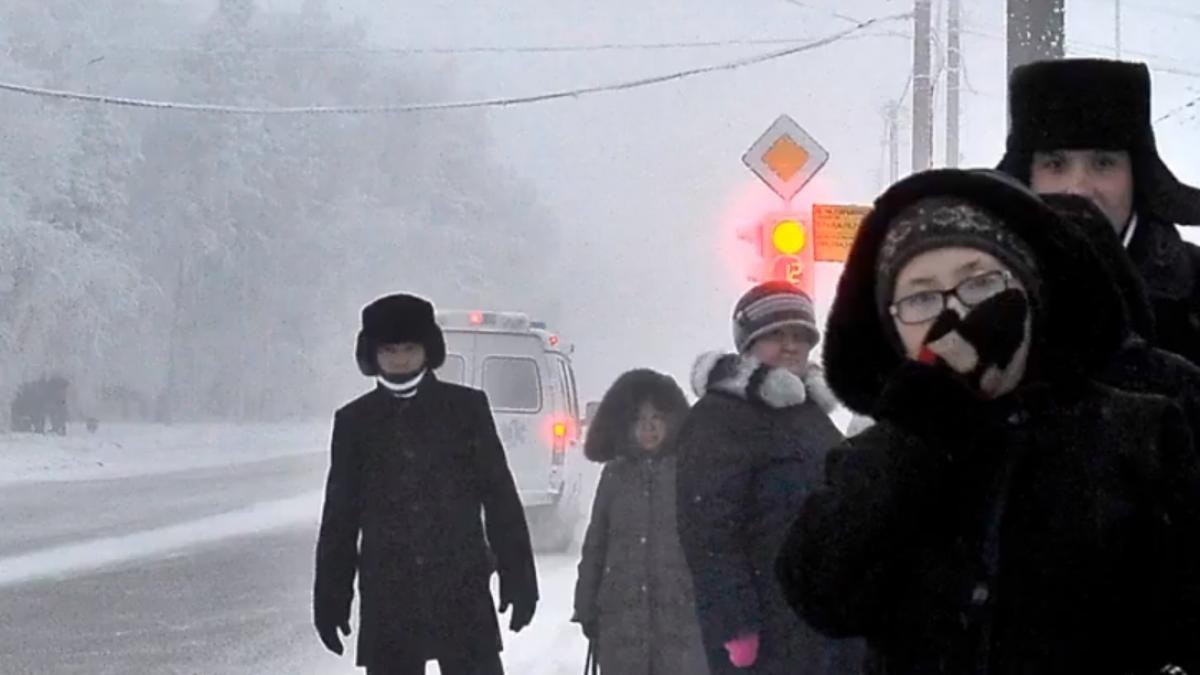 a avut curajul sa poarte o fusta scurta la 40 de grade dar acum va avea de suferit ce a patit