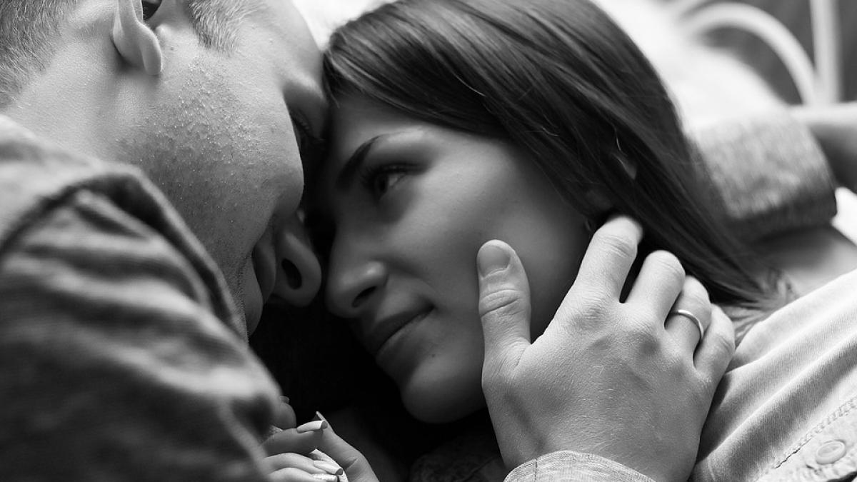 a fost ceruta de sotie de barbatul iubit si era extrem de fericita intr o seara insa acesta a sunat