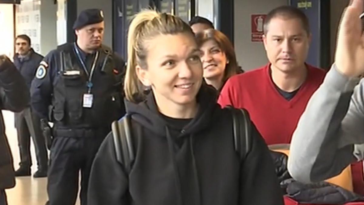 simona halep aplaudata pe aeroportul otopeni sunt epuizata ma voi odihni