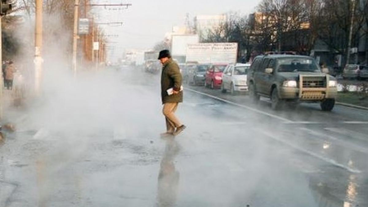 un muncitor a murit in bucuresti dupa ce o conducta cu apa fierbinte s a fisurat