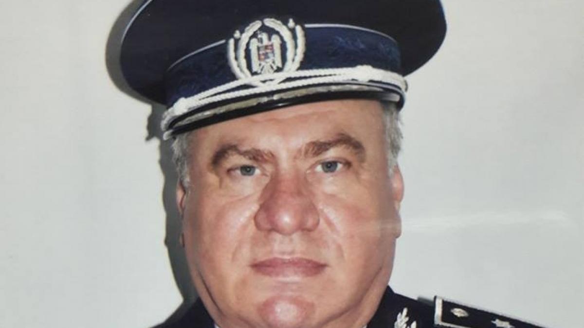 tolo ro un procuror militar si un politist identificati de o copila de 16 ani obligata sa se culce