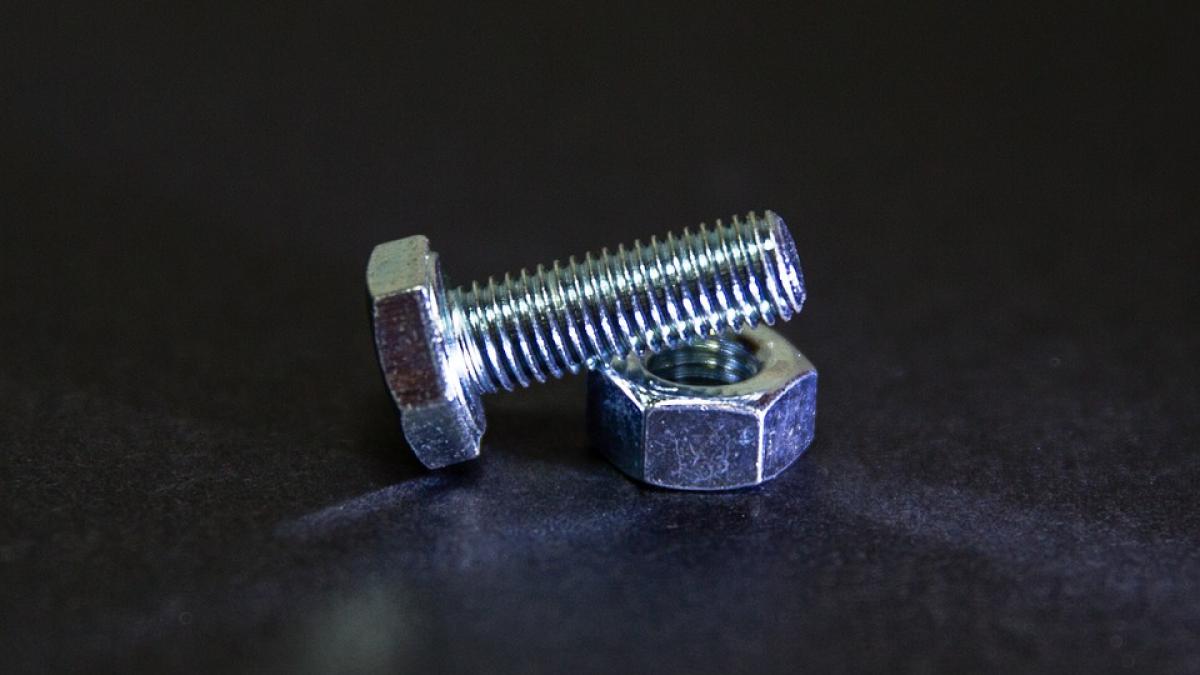 caz incredibil creierul unui copil de 13 ani a fost perforat de un surub de 15 cm ce s a intamplat