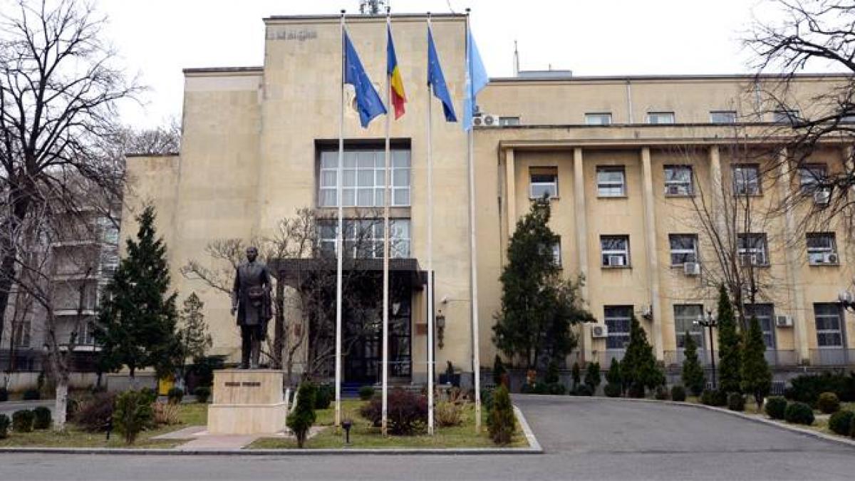 viorica dancila a facut schimbari la mae victor micula inlocuit cu andreea pastirnac in functia de