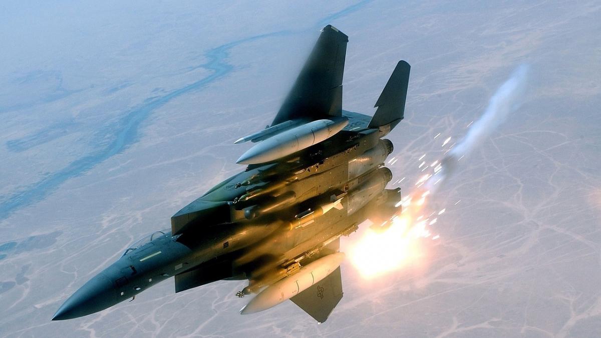 avion de vanatoare rusesc doborat in siria pilotul a fost luat prizonier video