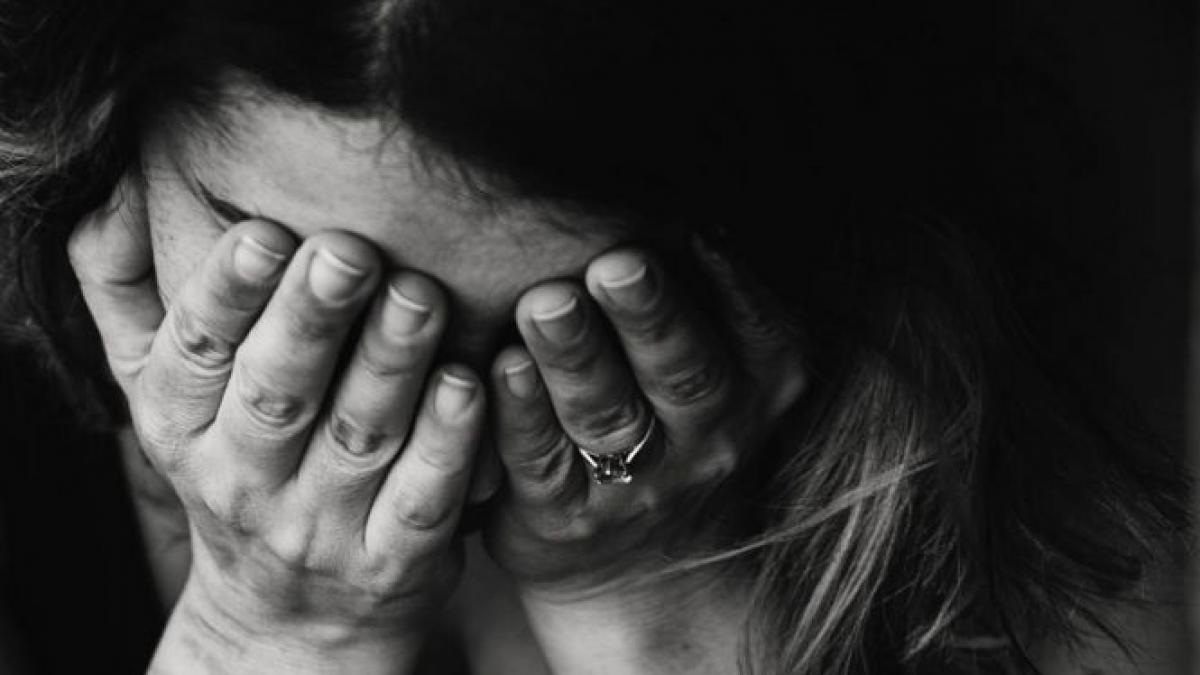 o cunoscuta actrita rupe tacerea am fost violata la 16 ani am incercat sa l refuz am plans am facut