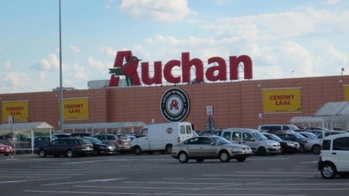 cat castiga un angajat auchan romania