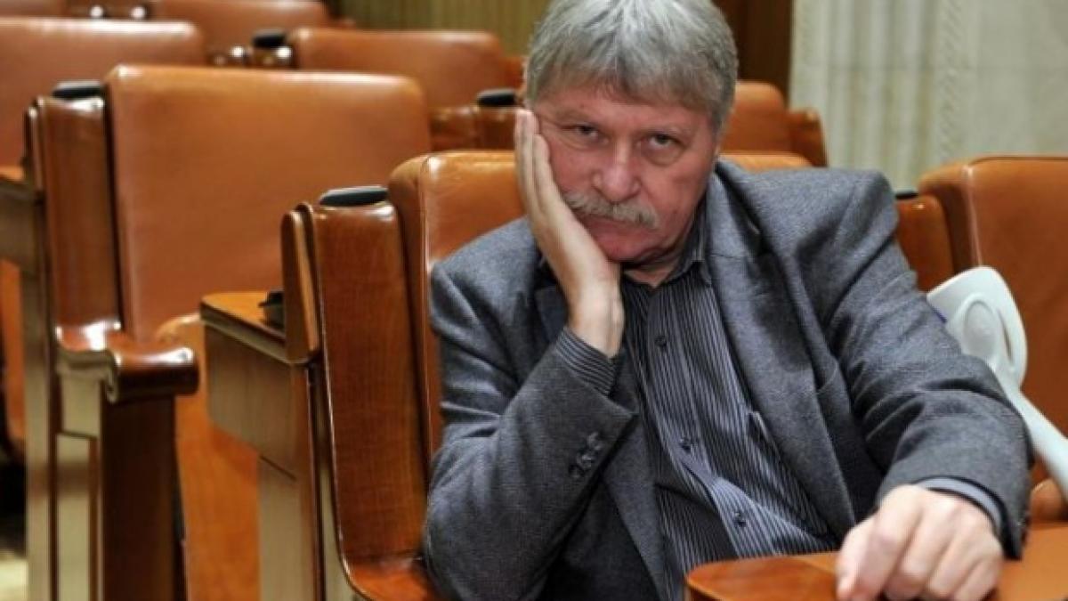 cine ii ia locul lui verestoy attila in senat