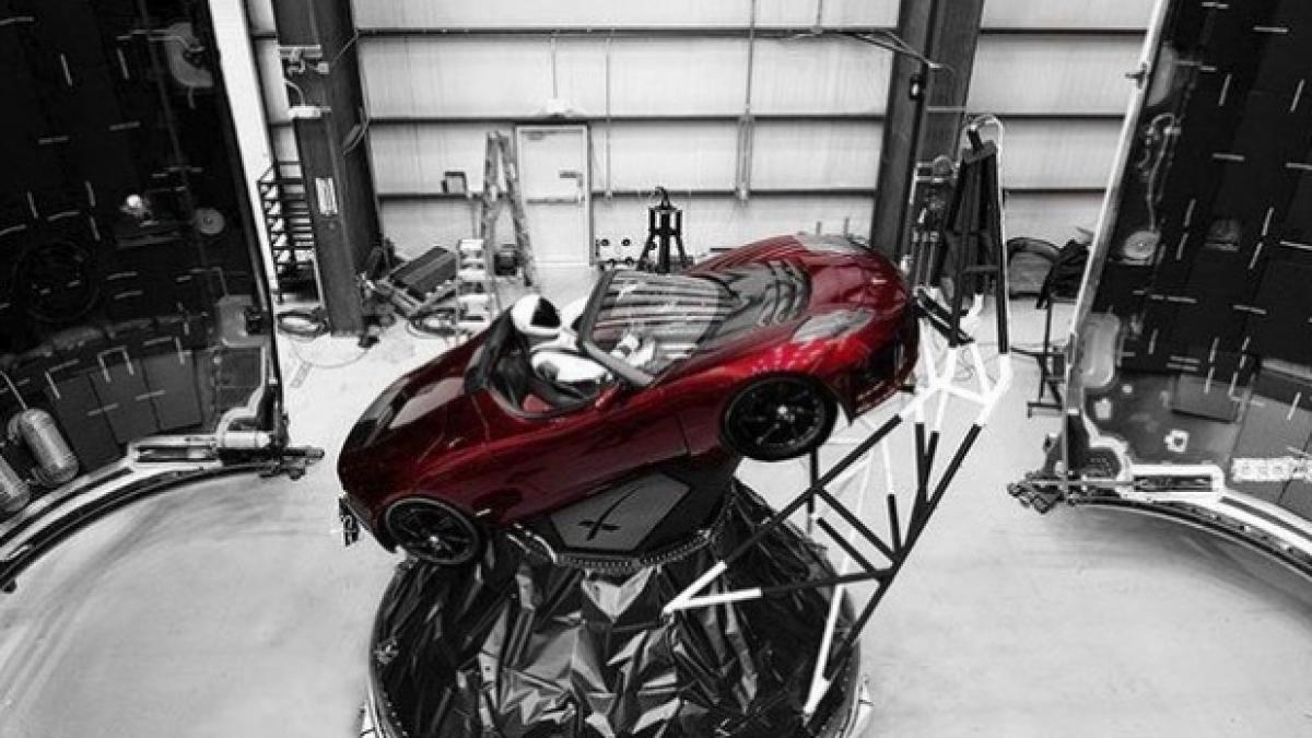 de ce si a trimis elon musk masina tesla pe marte poate sa fie descoperita de extraterestri