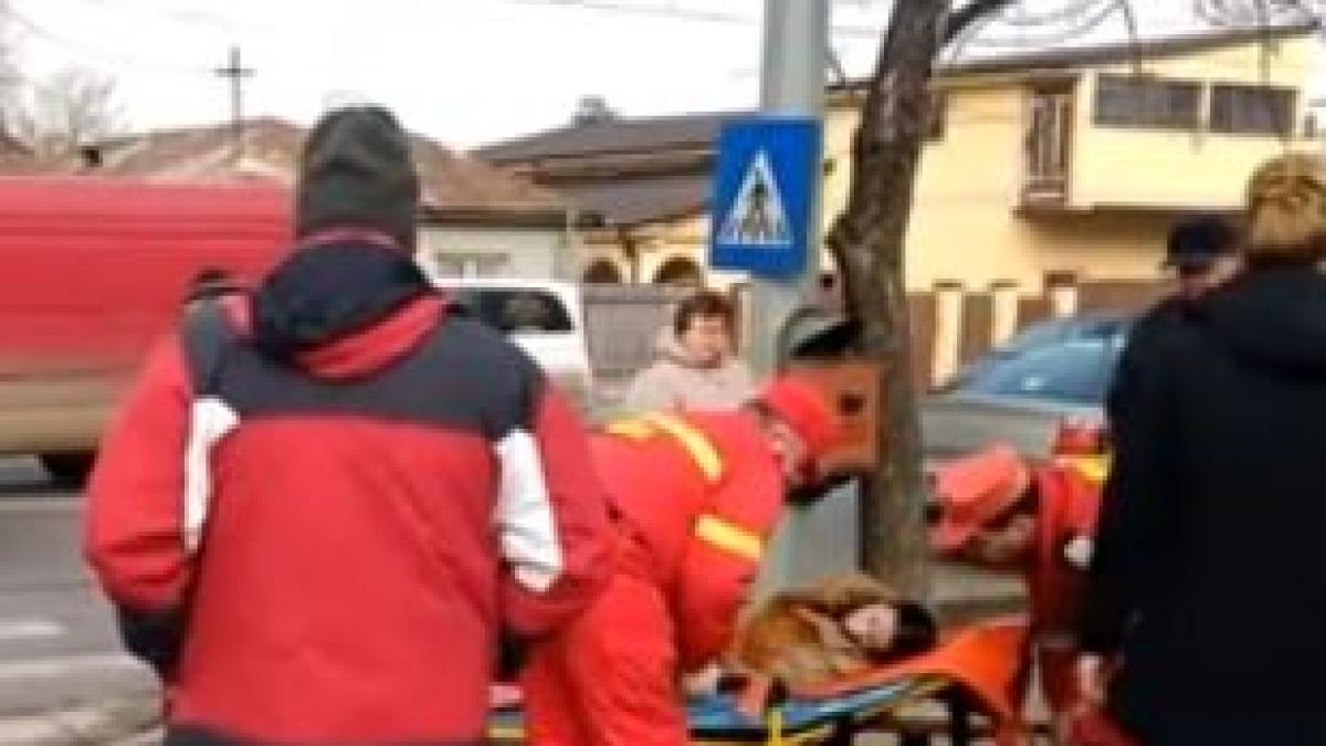 de necrezut cum s au comportat trecatorii cand au vazut ca o femeie a lesinat in mijlocul strazii