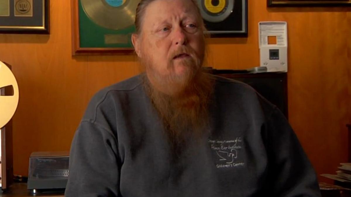 doliu in cinematografie actorul mickey jones a murit