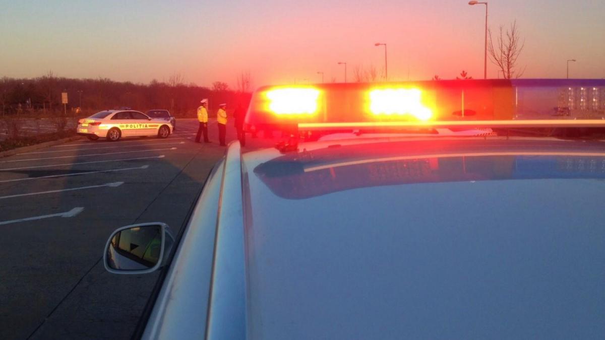 politistii au oprit o masina care circula cu 240 km h au avut un soc cand au vazut cine se afla la