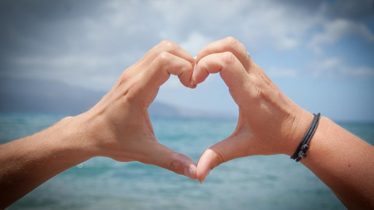 valentine s day 14 februarie obiceiuri si traditii de ziua indragostitilor