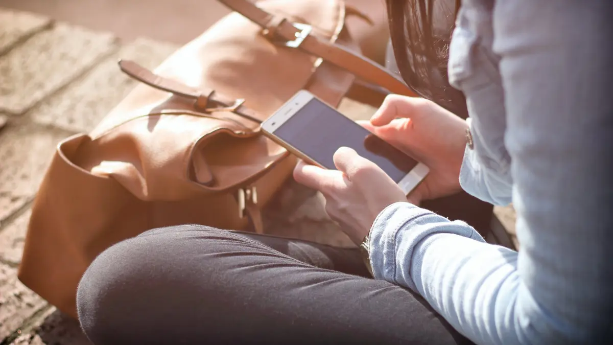 acesta este orasul in care folosirea smartphone urilor este strict interzisa cei care nu respecta