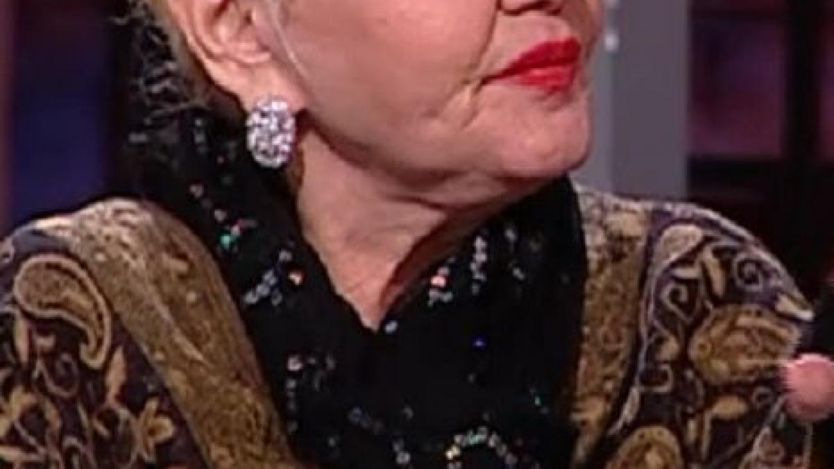 o vedeta din romania nu a iesit din casa de patru luni am o boala grea