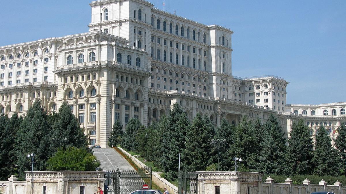 plan pentru salvarea parlamentului casa poporului fara autorizatie isu