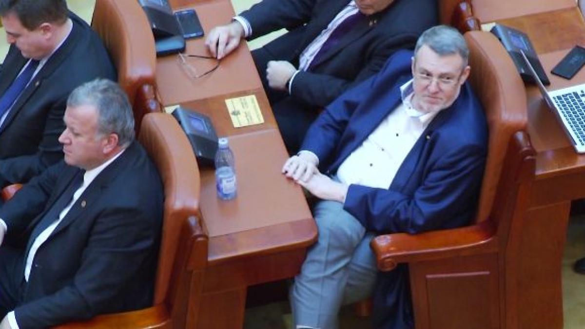 ce face un parlamentar de 10 000 de lei