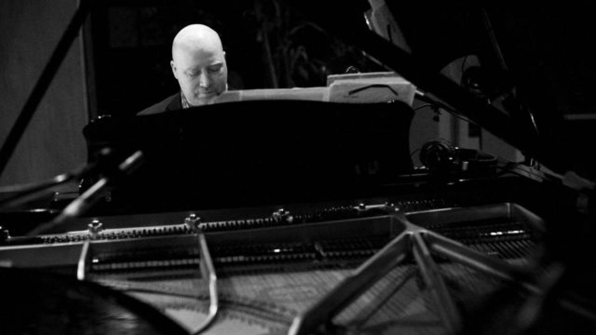 doliu in lumea muzicii un fost castigator al globului de aur a murit la 48 de ani