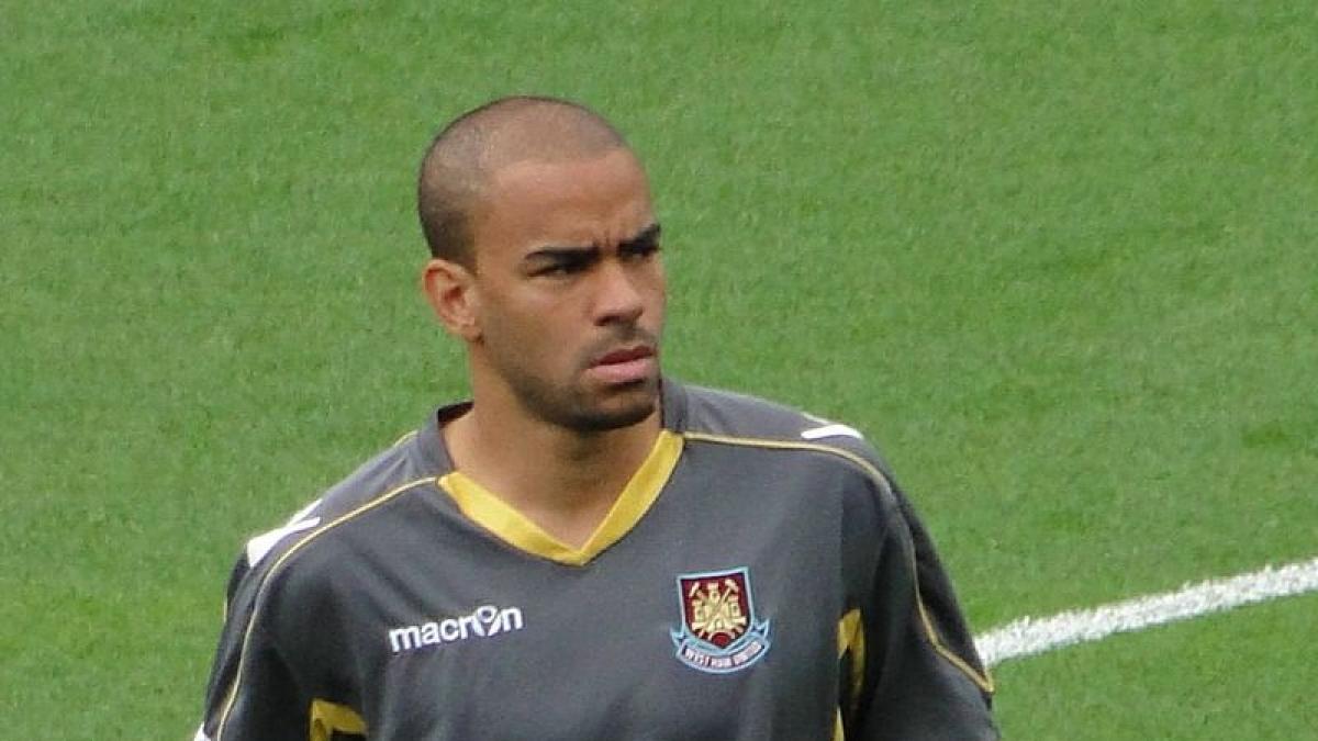 dezvaluiri terifiante ale unui fost international englez am ramas singur cu el in camera si a