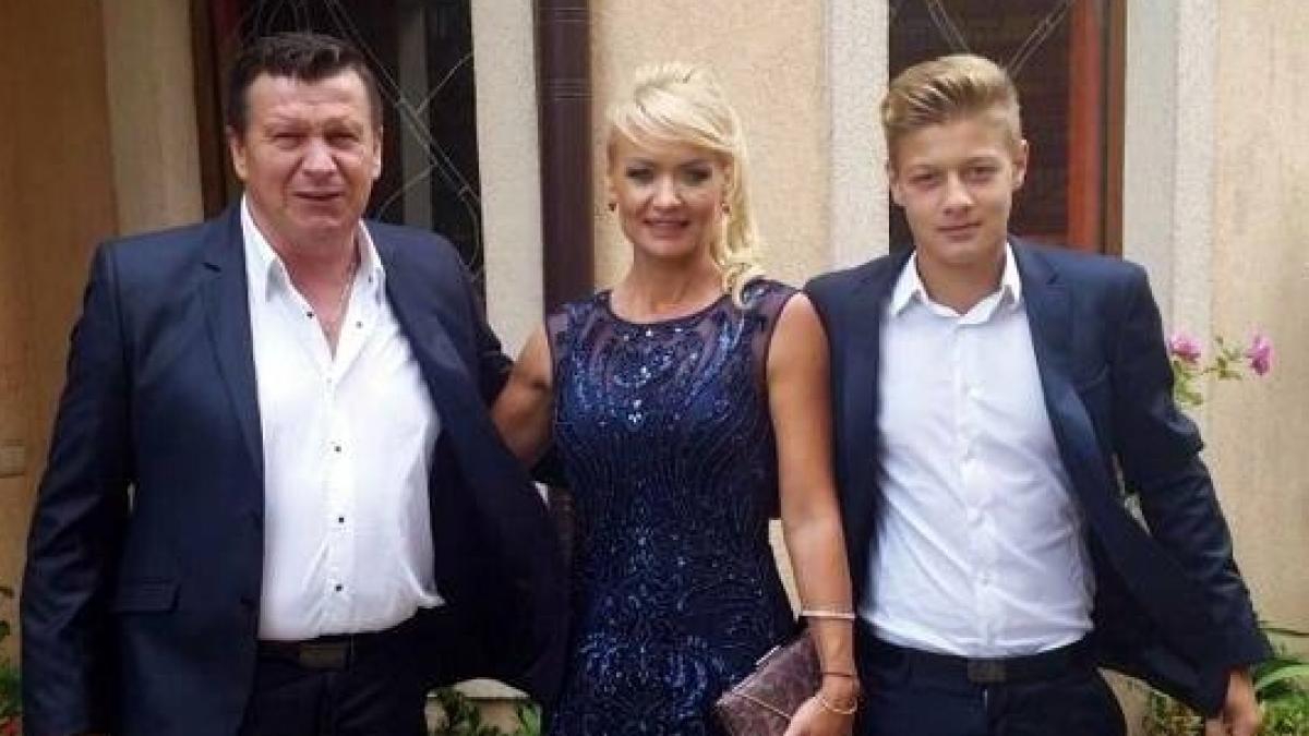 mare divort in showbiz din romania artistul s a despartit de sotie dupa o casnicie de 27 de ani