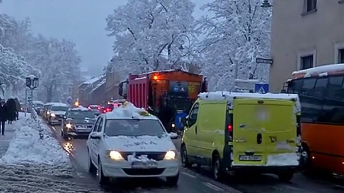 atentionare meteo cod galben de ninsori abundente si viscol in 14 judete