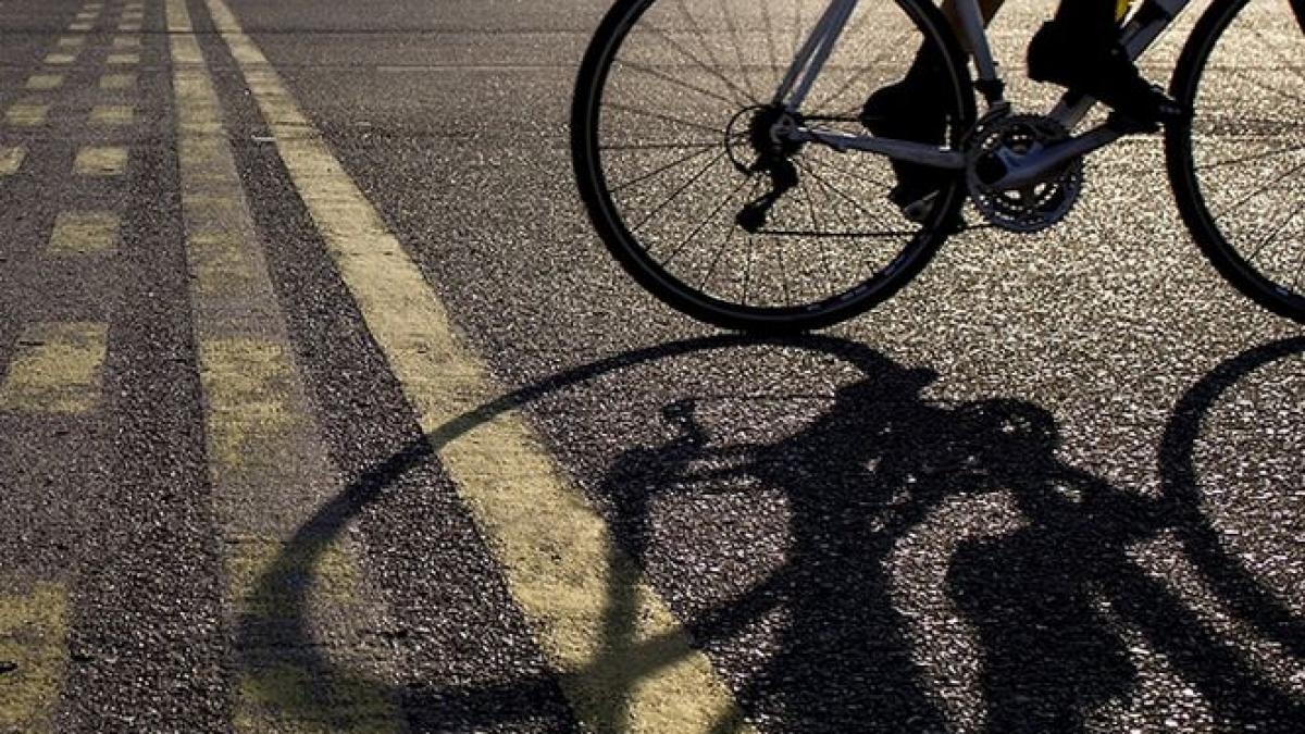 politia pune fiola si biciclistilor ce patesc cei care pedaleaza sub influenta bauturilor alcoolice