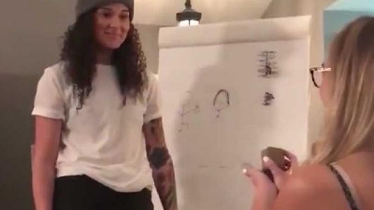 voia sa si surprinda iubita cu o cerere in casatorie dar ceea ce a urmat este incredibil chiar sunt