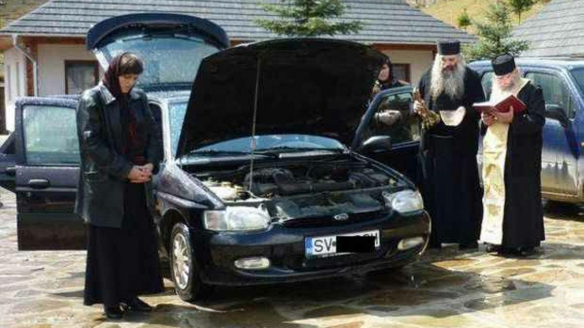 o parohie din gorj vrea sa sfinteasca masini nu costa nimic