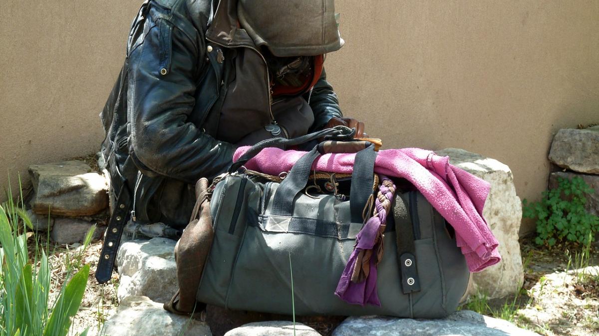 un cersetor a fost ridicat de politisti dupa ce a inceput sa agreseze lumea pe strada