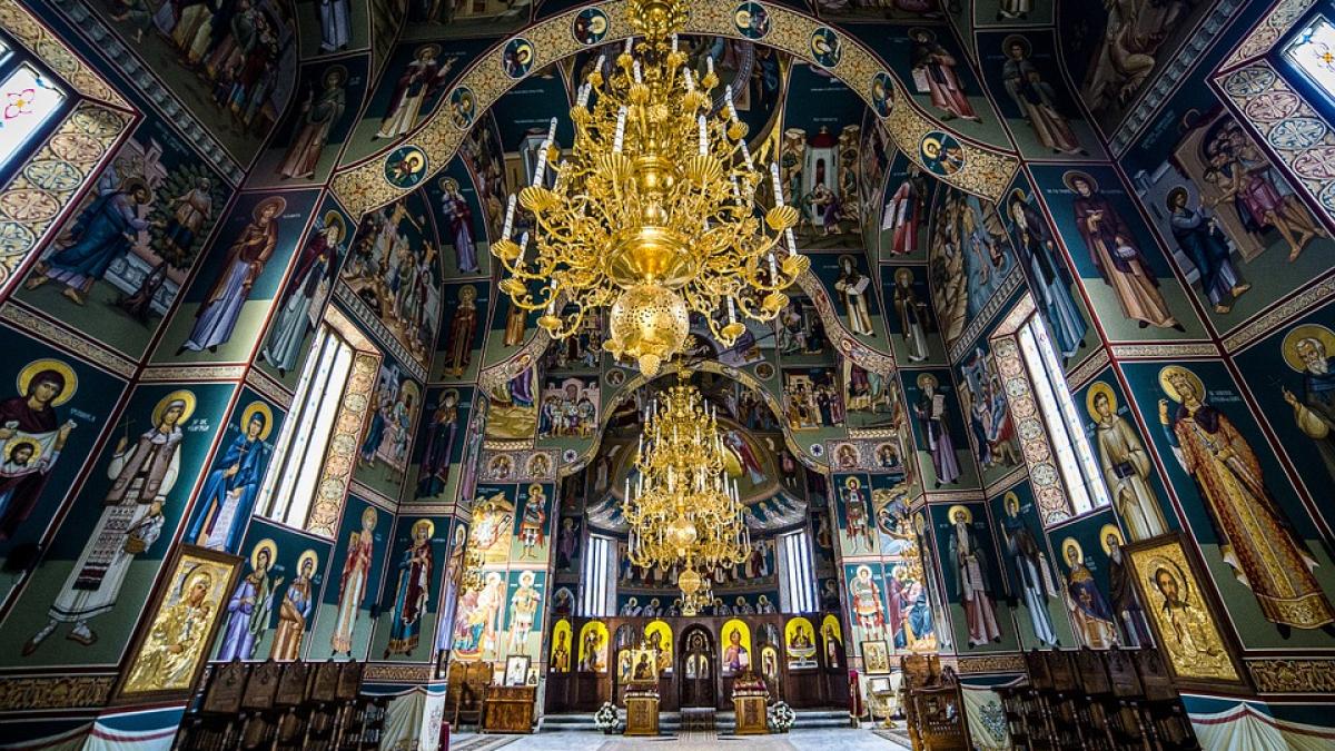 halucinant ce nu ar vrea nimeni sa vezi cand mergi la bisericile pictate din bucovina