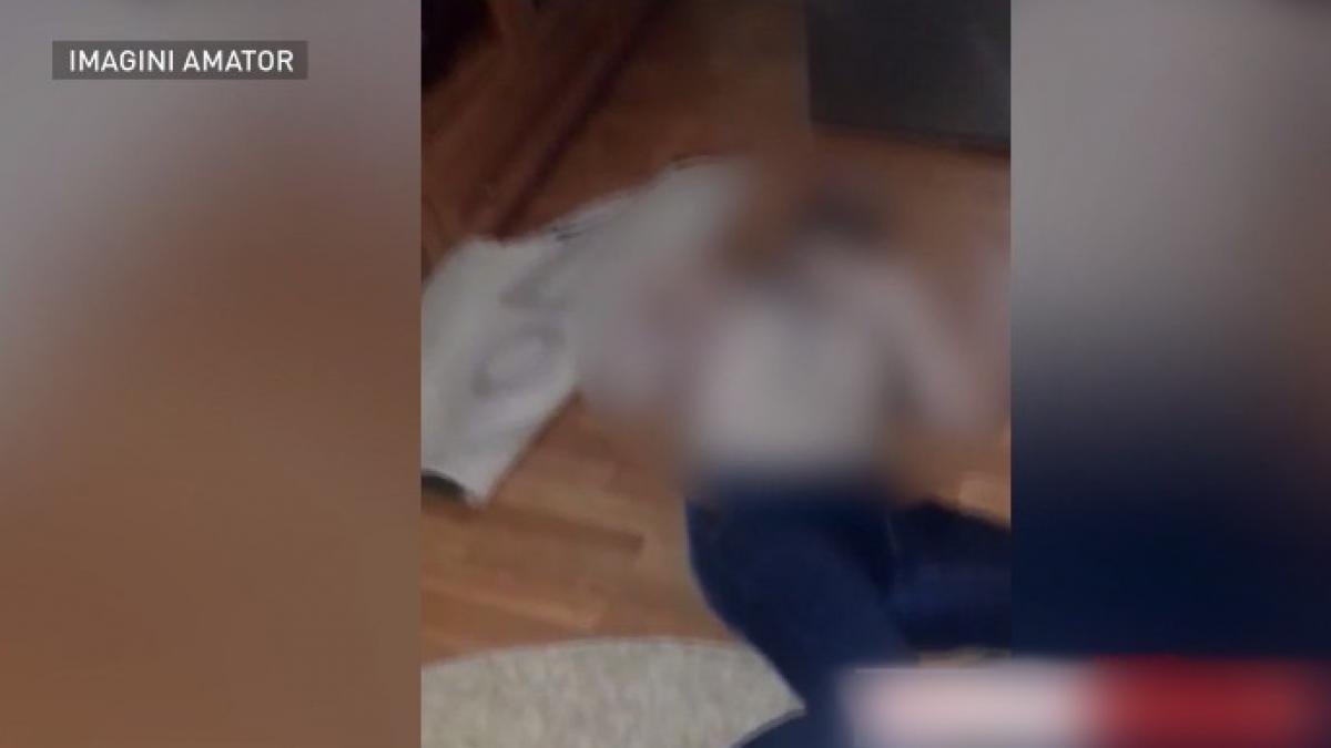 tanar injunghiat de prieten si filmat apoi in agonie tot de agresor