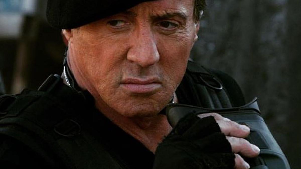 sylvester stallone nu a murit actorul rade de stirea falsa raspandita pe facebook ce bine e sa te