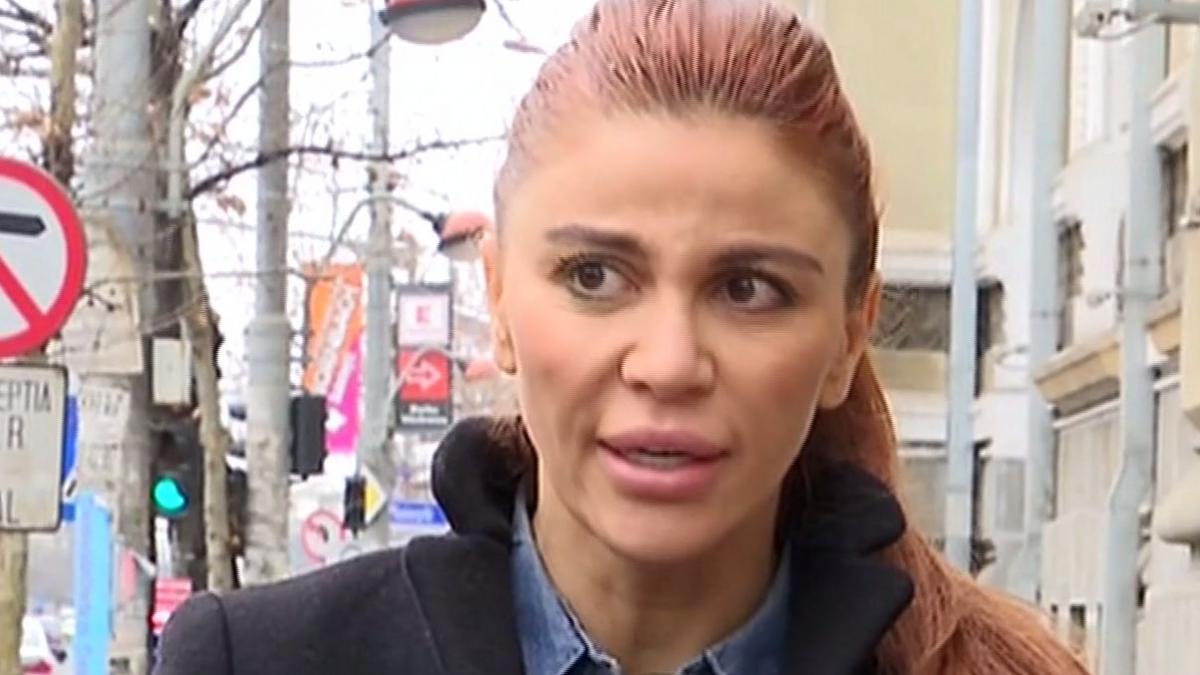 andreea cosma a depus plangere la politie