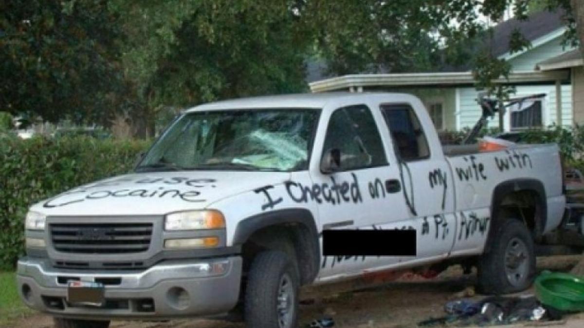 si a prins sotul ca o insela razbunarea femeii l a facut de ras in tot cartierul si a fost nevoit