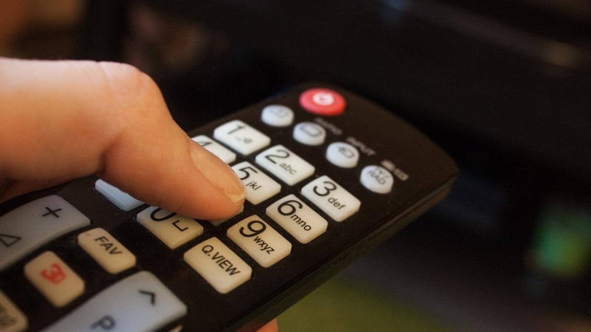 tara care le ofera oamenilor televizoare ca sa asculte discursurile presedintelui