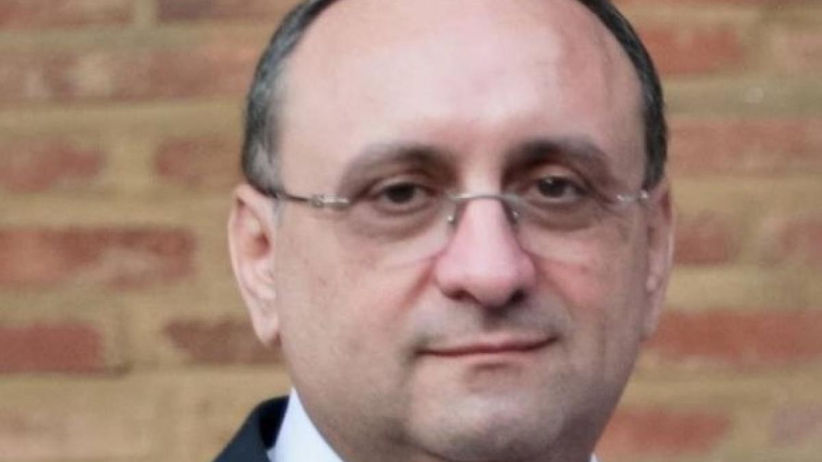 generalul dumitru iliescu sunt o persoana care l a respectat si il respecta pe presedinte dar acum