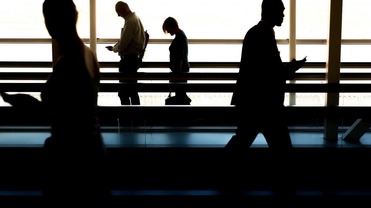 12 curse aeriene intarzieri de pana la 40 de minute pe aeroportul otopeni