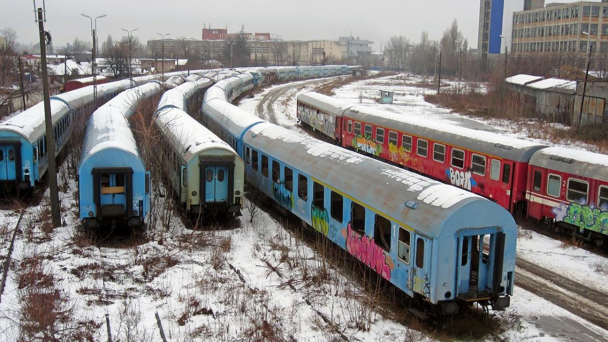 anm valul de frig si ninsorile vor continua in bucuresti strat mare de zapada