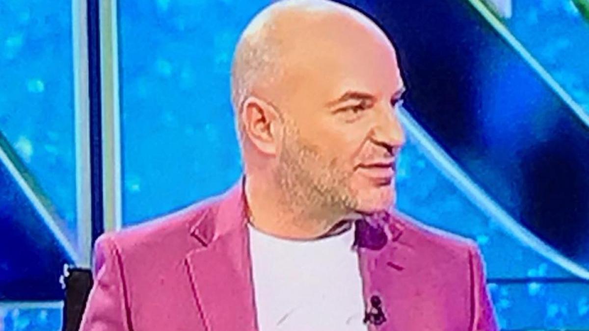 dan capatos marturisire inedita in propria sa emisiune este singurul baiat cu care am dormit o